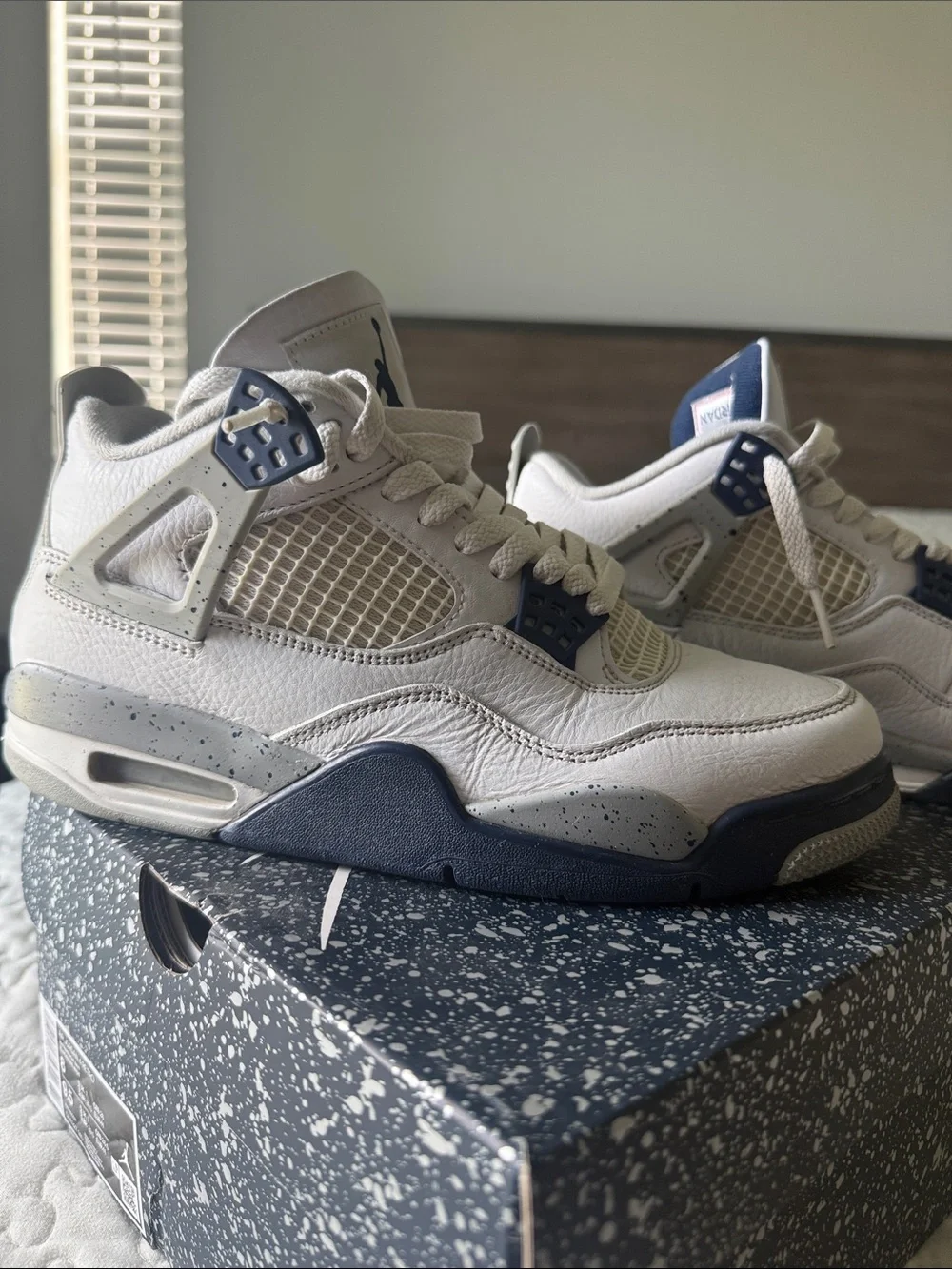 Jordan 4 Retro White/Midnight Navy With Original Box